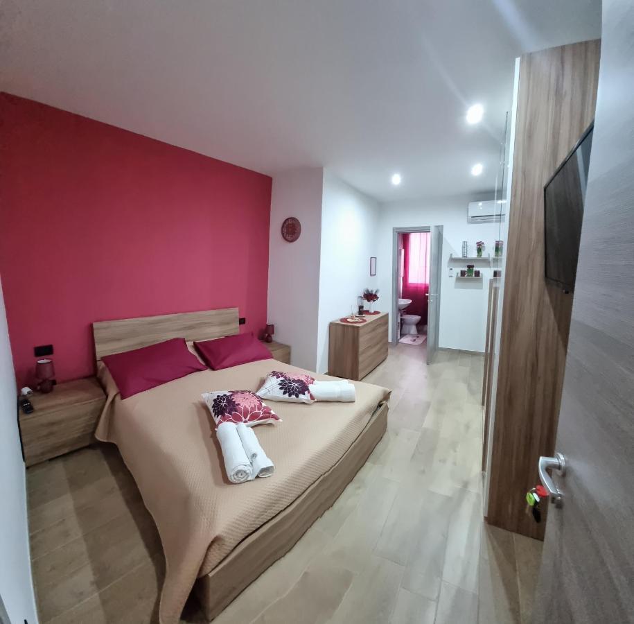 A Casa Di Lina Hotel Olbia Ngoại thất bức ảnh